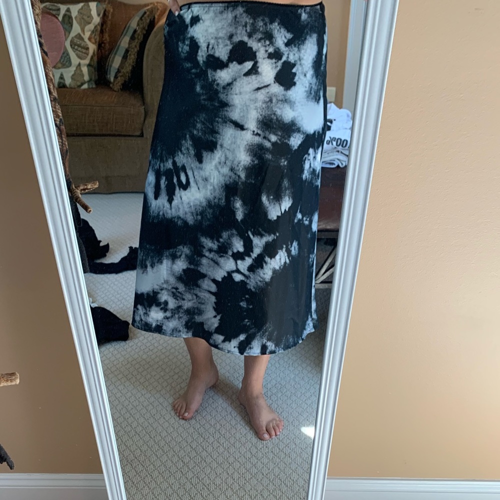 black and white tie dye midi skirt